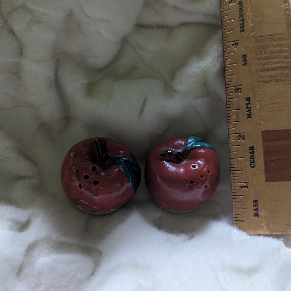 Vintage apple salt and pepper